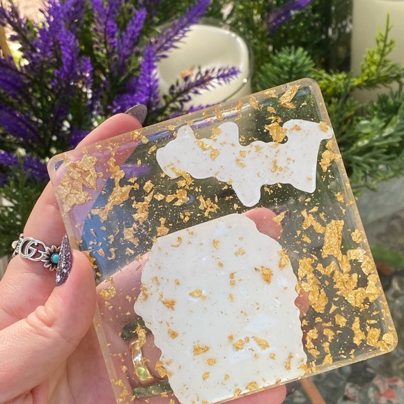 Taylor Swift Pink & Purple Portrait w Gold Flakes Resin Display Art & Mini Easel - Picture 6 of 16